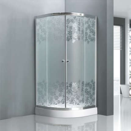 غرفة استحمام مع حوض من PRIM