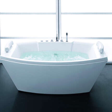 جاكوزي مع بنل مستطيل من CRW